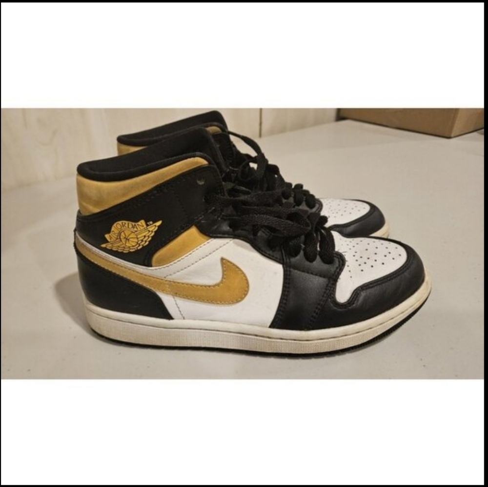 Nike Mens Air Jordan 1 Mid 554724-177 White Basketball Shoes Sneakers Size 8